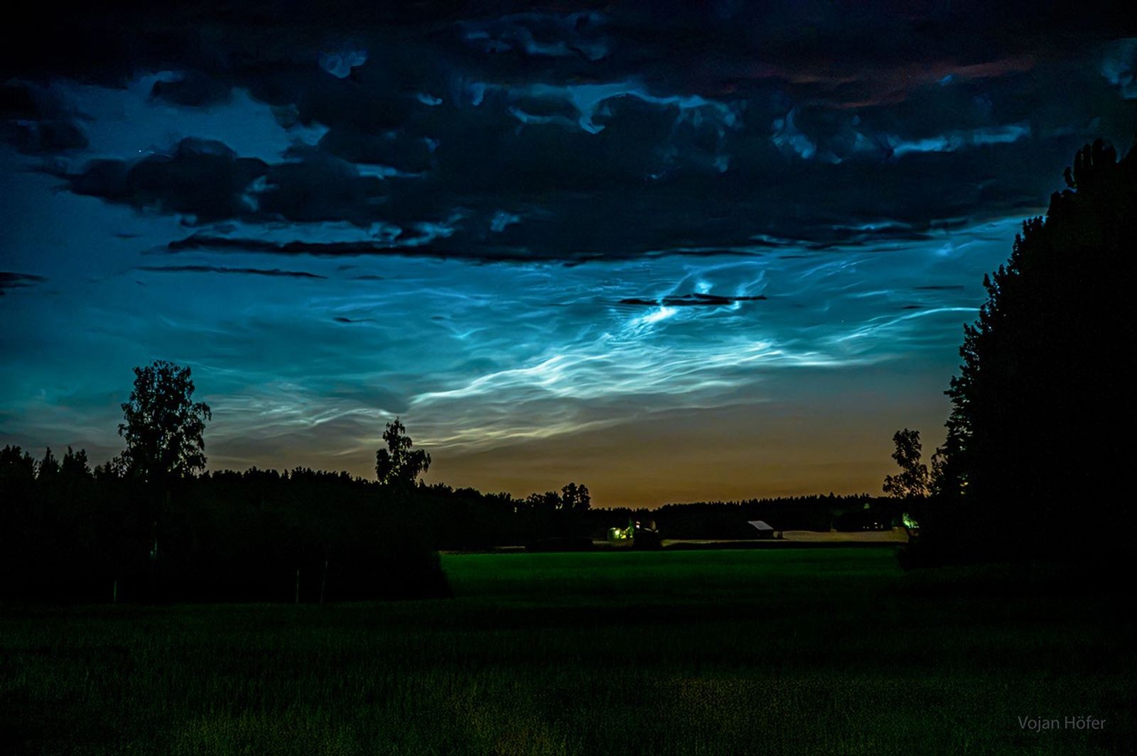 Nuages noctulescents au-dessus de la Suède